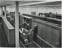 250px-UNIVAC-1103-BRL61-0905.jpg