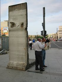 Berlin_Wall.jpg