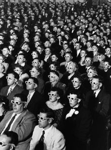 Bwana_Devil_audience_1952.jpg