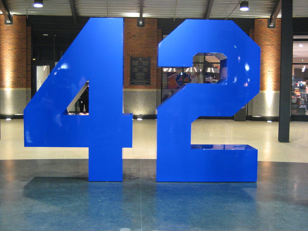 Jackie_Robinson_Memorial.jpg