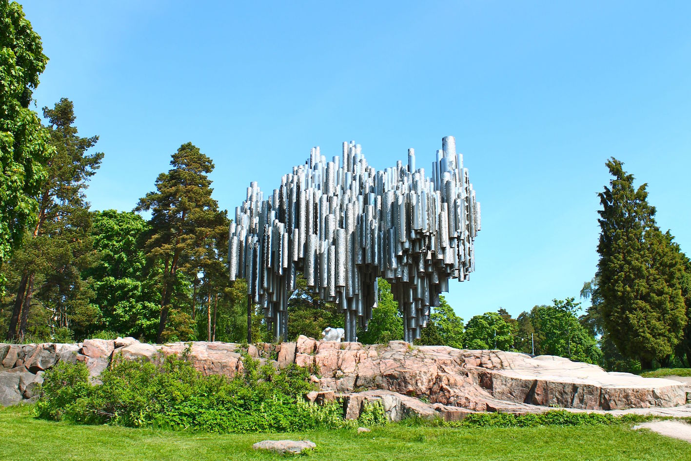 Sibelius monument.jpg